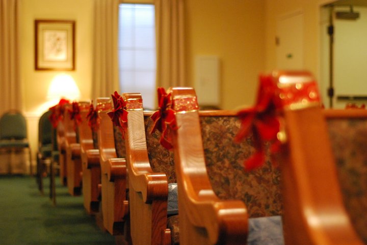Pearland Pews - Crowder Funeral Home